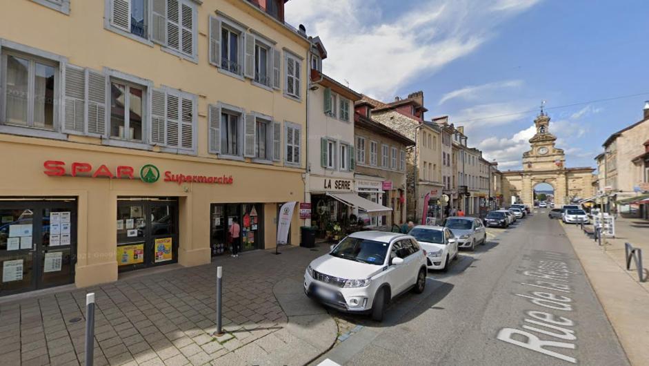 Le P'Tit Saint-Pierre - Centre Ville - Parking Pontarlier Exterior photo